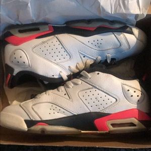 White black infrared lowcut Jordan 6